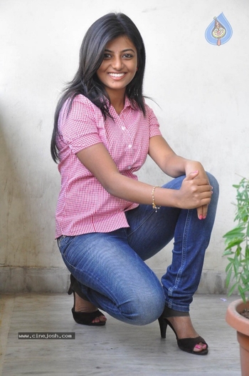 Anandhi