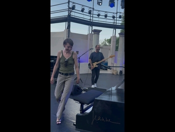  alt="Jeanne Cherhal"
