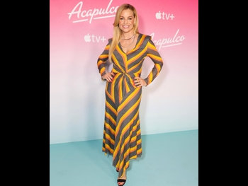  alt="Jessica Collins (i)"