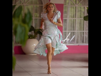  alt="Jessica Collins (i)"
