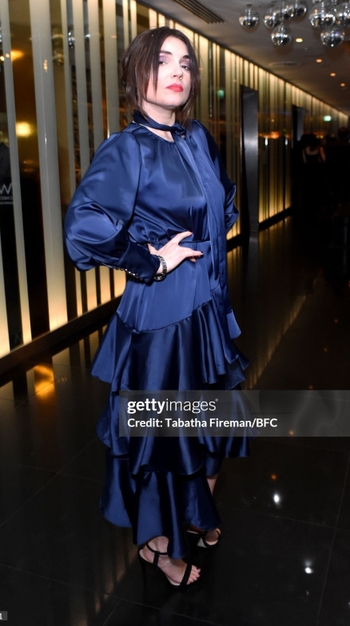 Lois Winstone