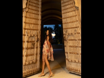  alt="Lisa Haydon"