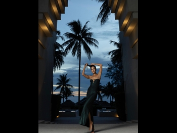  alt="Lisa Haydon"
