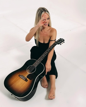 Sarah Lenore