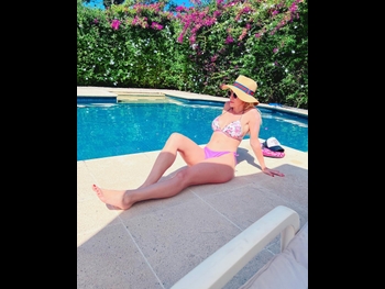  alt="Lola Bezerra"