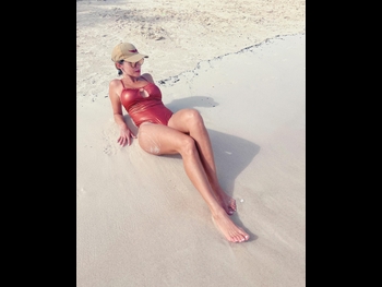  alt="Lola Bezerra"