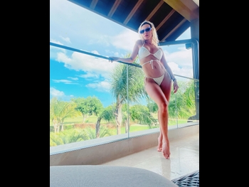  alt="Lola Bezerra"