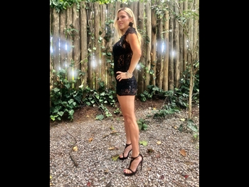  alt="Lola Bezerra"