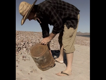  alt="Les Stroud"