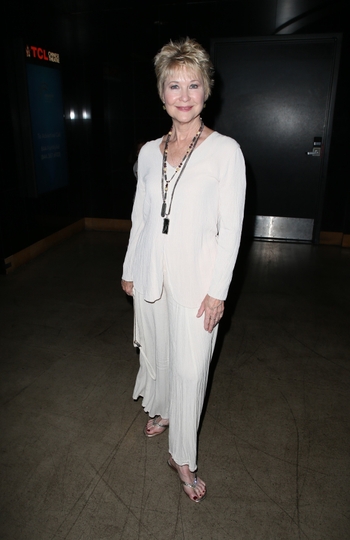 Dee Wallace (II)