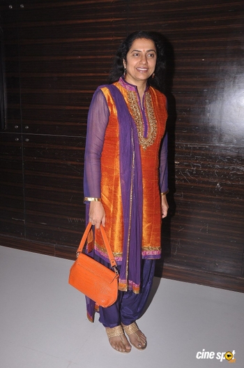 Suhasini (I)