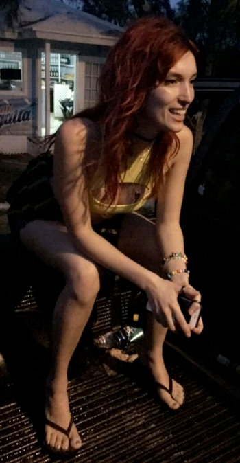 Dani Thorne