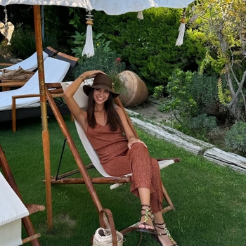Tara De Vries