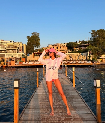 Tara De Vries