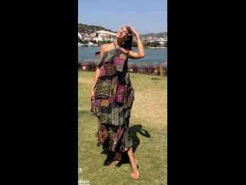  alt="Tara De Vries"