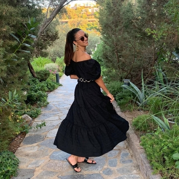 Tara De Vries