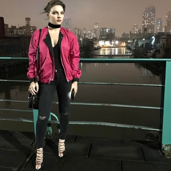 Camren Bicondova