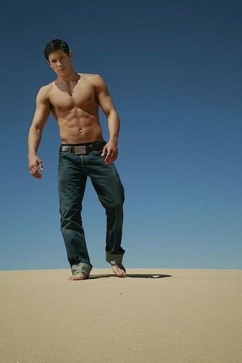 Alex Meraz