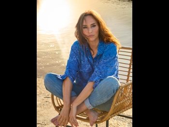  alt="Vanessa Demouy"
