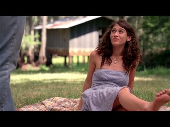  alt="Lizzy Caplan"