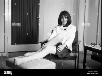  alt="Sandie Shaw"
