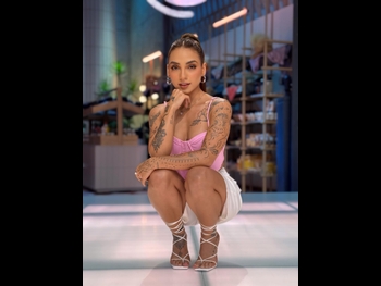  alt="Leslie Gallardo"