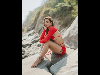  alt="Leslie Gallardo"