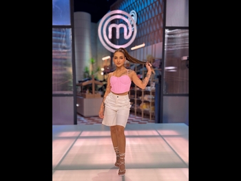  alt="Leslie Gallardo"