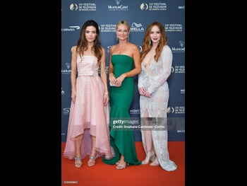  alt="Amelia Heinle"