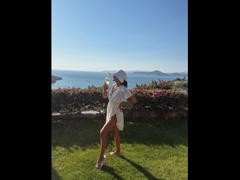  alt="Arina Rodionova"