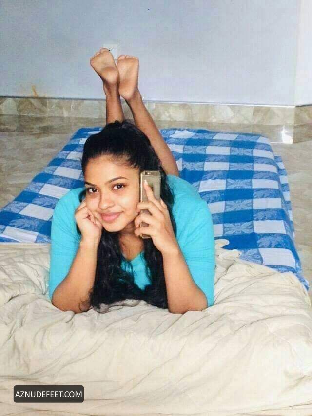 Shalini Fernando Feet Aznudefeet