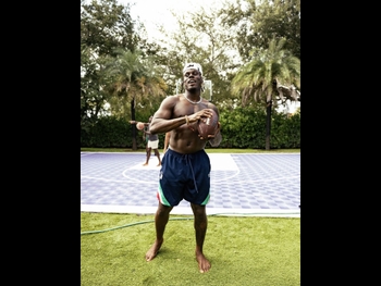  alt="David Njoku"