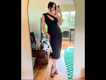  alt="Amelia Burstyn"