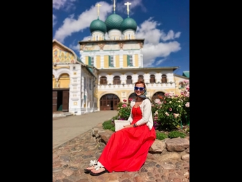  alt="Yelena Zakharova"