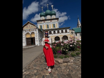  alt="Yelena Zakharova"