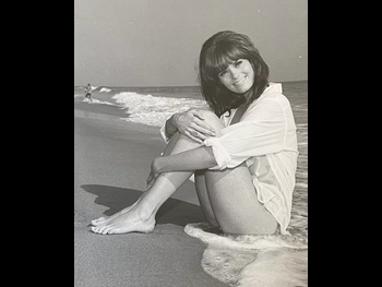  alt="Nina Wayne"