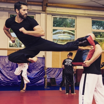 Scott Adkins