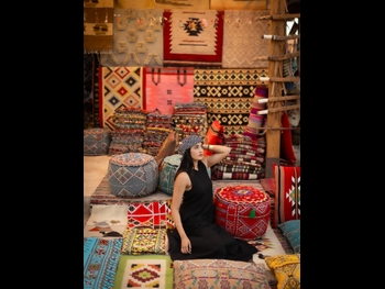  alt="Riya Mavi"