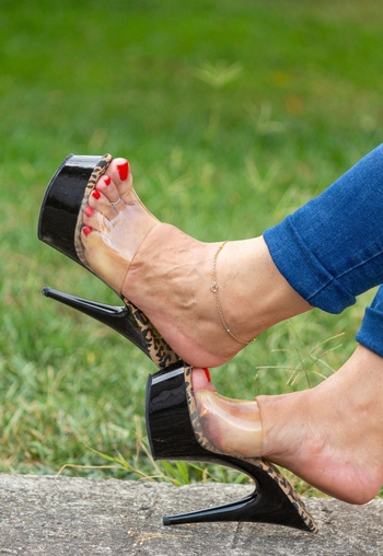 Anna Dreamfeet