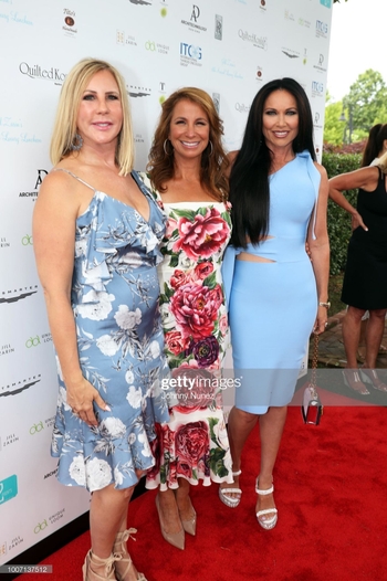 LeeAnne Locken