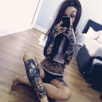 Monami Frost