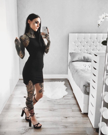 Monami Frost