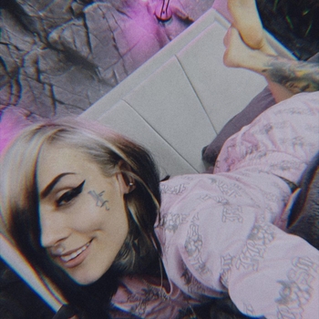 Monami Frost