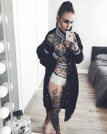 Monami Frost