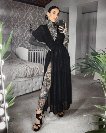 Monami Frost