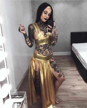 Monami Frost