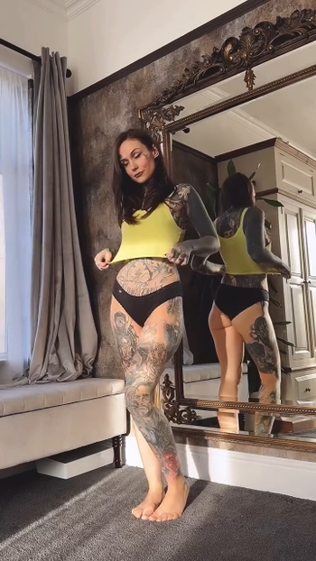Monami Frost