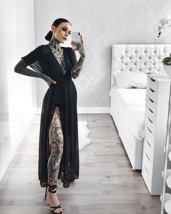 Monami Frost