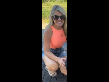  alt="Laura Hutchinson"
