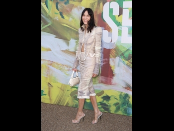  alt="Alexa Chung"